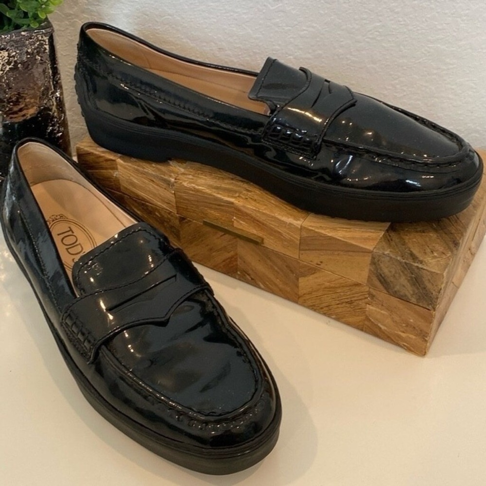 Tod's Patent Leather Platform Penny Loafers Preppy Dark Academia Size 11/11.5 - Picture 2 of 12